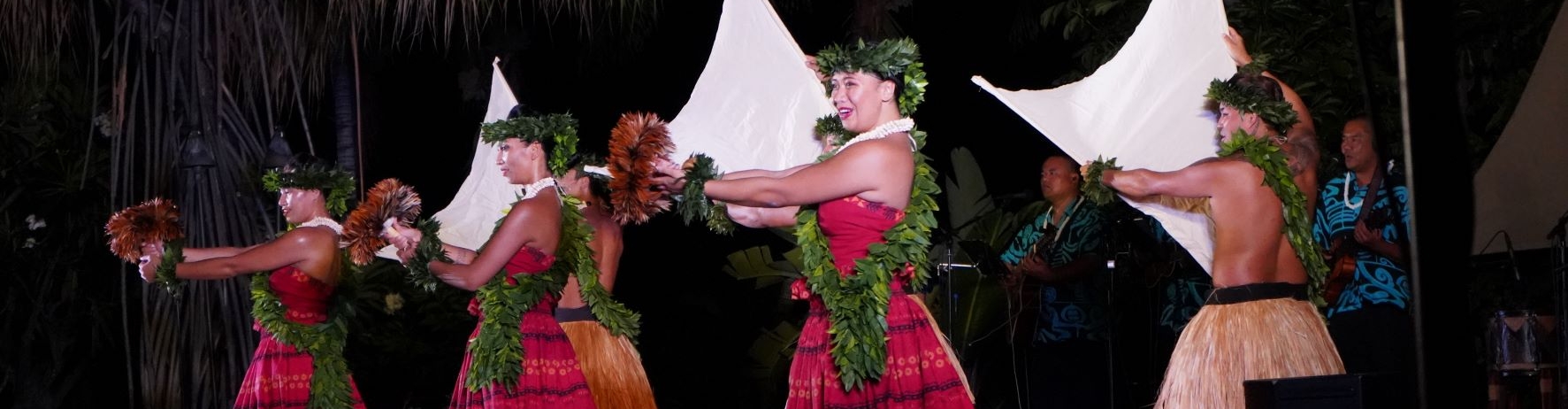 luau dancers on stage